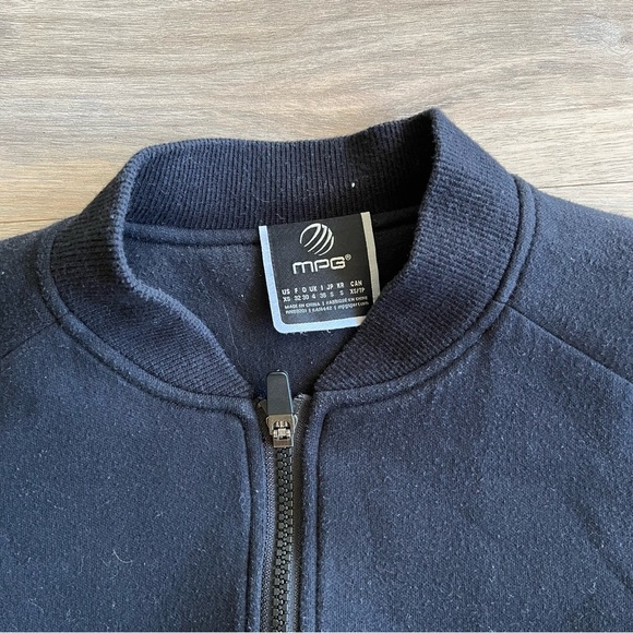 MPG Black Cropped Bomber Jacket - Picture 5 of 9